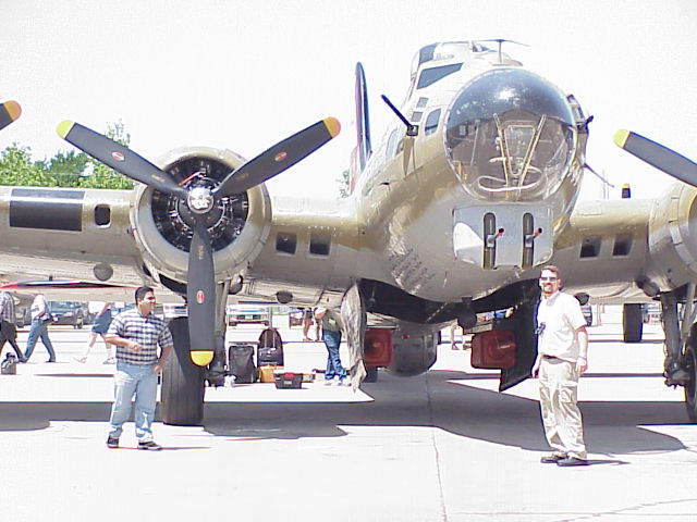 B17-LeftEngine.jpg
